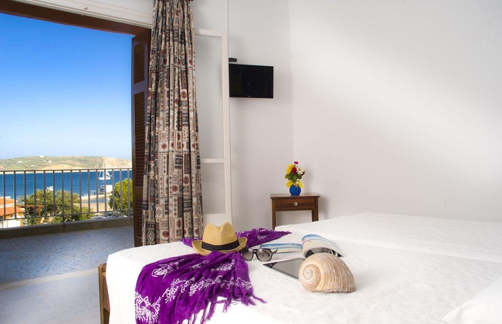 Hotel Alex Метони Екстериор снимка