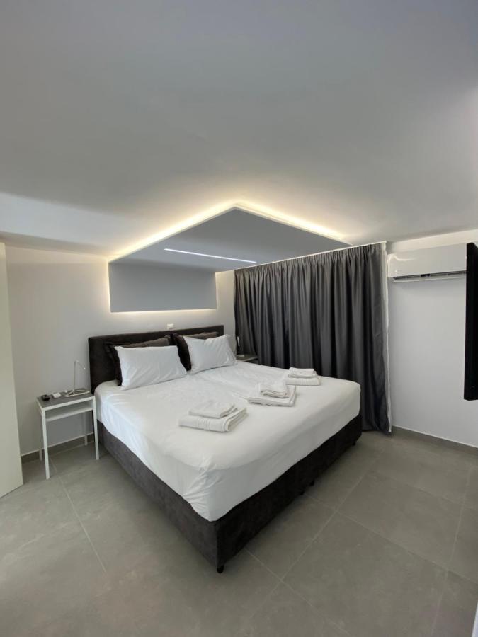 Hotel Alex Метони Екстериор снимка