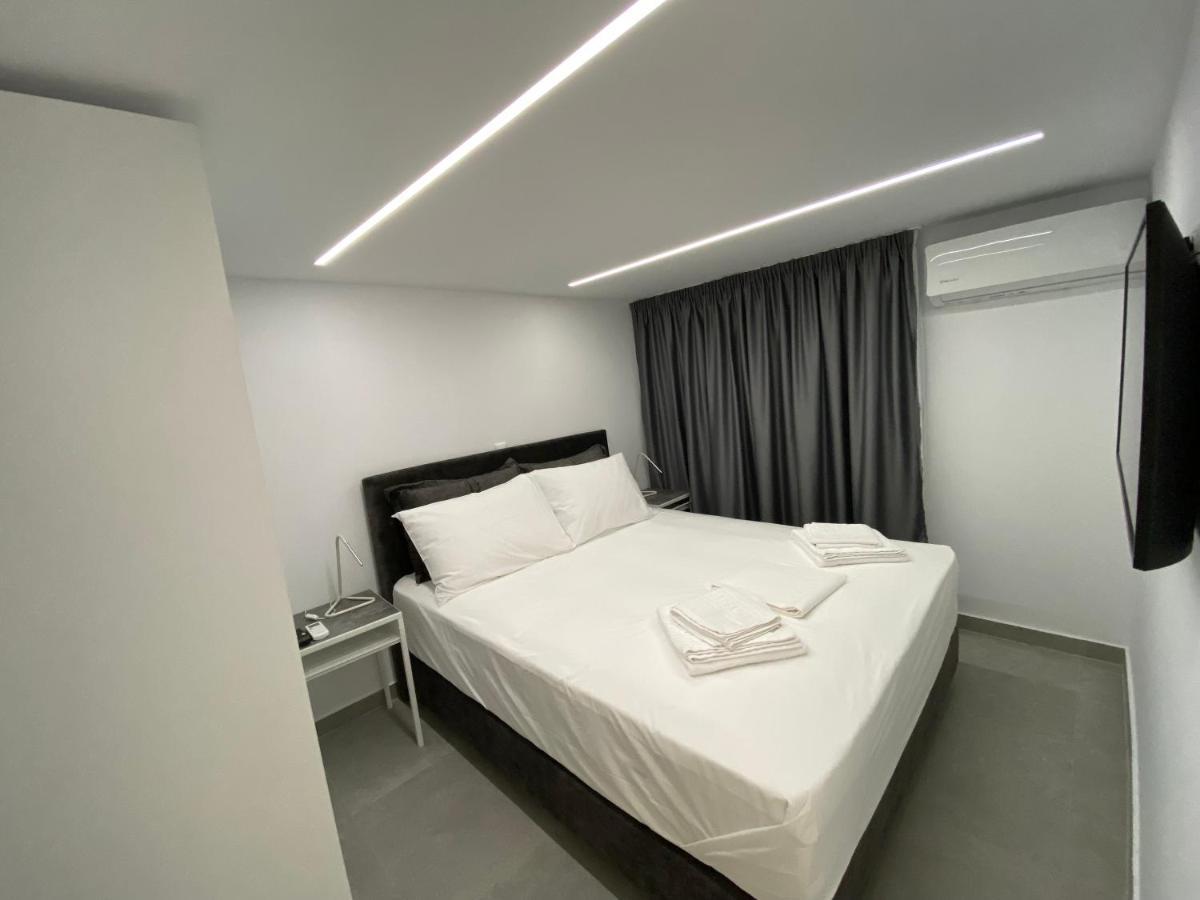 Hotel Alex Метони Екстериор снимка