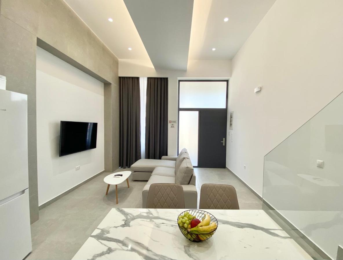 Hotel Alex Метони Екстериор снимка