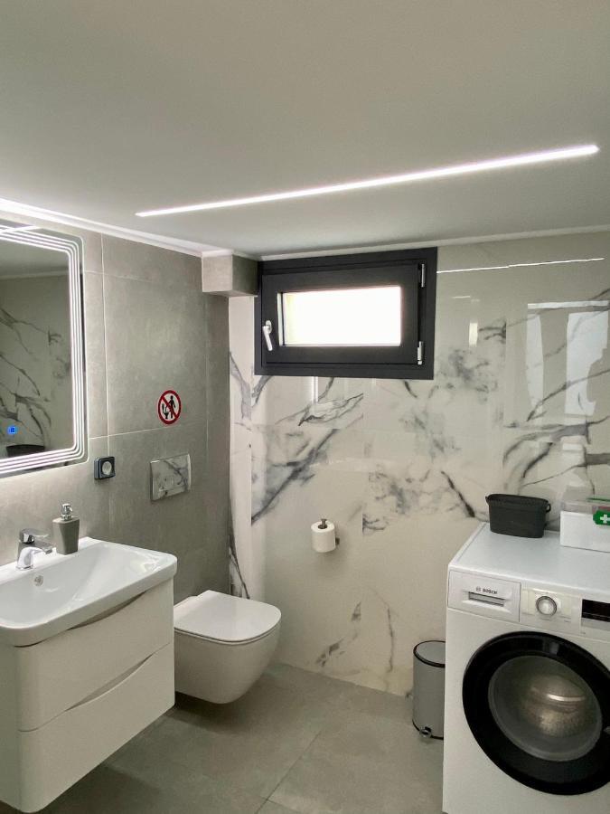 Hotel Alex Метони Екстериор снимка
