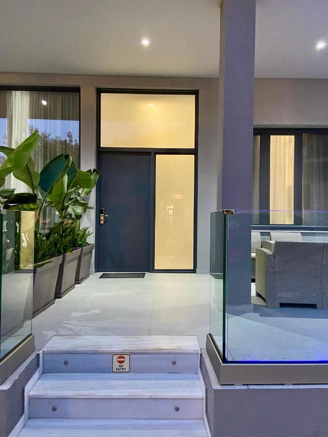 Hotel Alex Метони Екстериор снимка