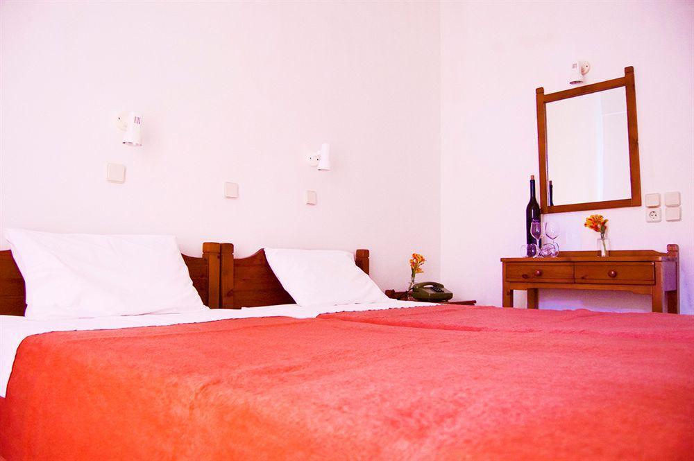 Hotel Alex Метони Екстериор снимка